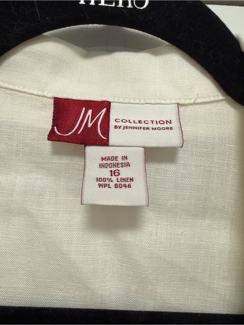 Jennifer Moore White and Black Short-Sleeve Floral Button-Up Top - Picture 2 of 4